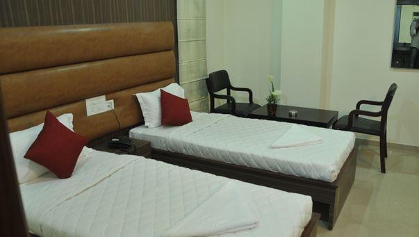 The Crown Hotel Hyderabad Exterior photo
